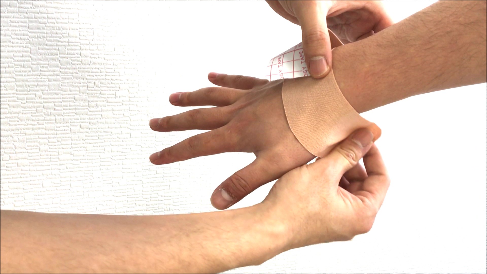  手首と手のストレッチ